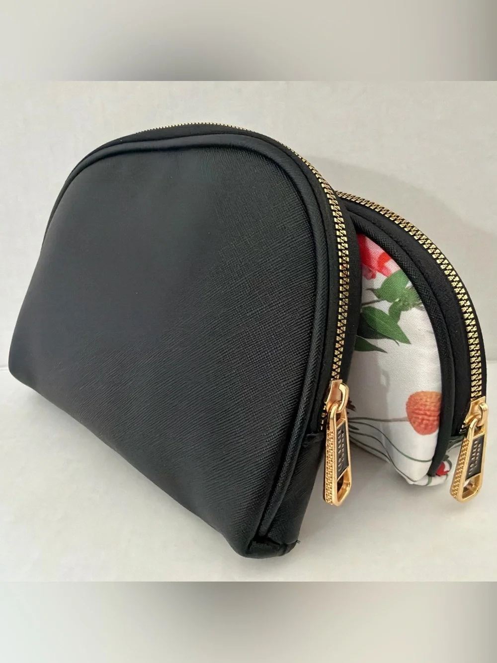 2 PIECE MAKEUP COSMETICS JEWELRY BAG SET TED BAKER WHITE FLORAL SOLID BLACK NEW